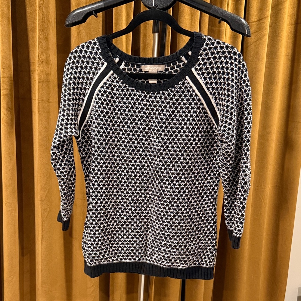 Banana Republic Monochrome Knit Sweater